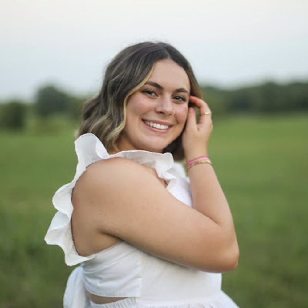Meet your Posher, Alexis